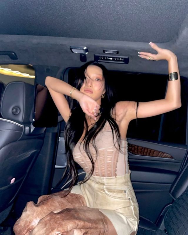 /사진=화사 인스타그램