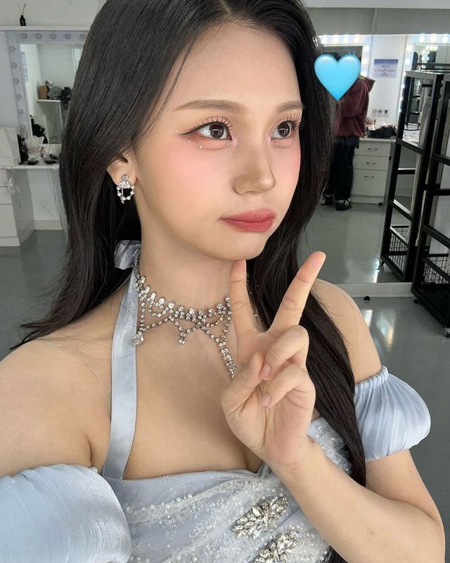 /사진=엄지 인스타그램