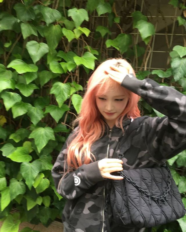 /사진=아이브 리즈 인스타그램