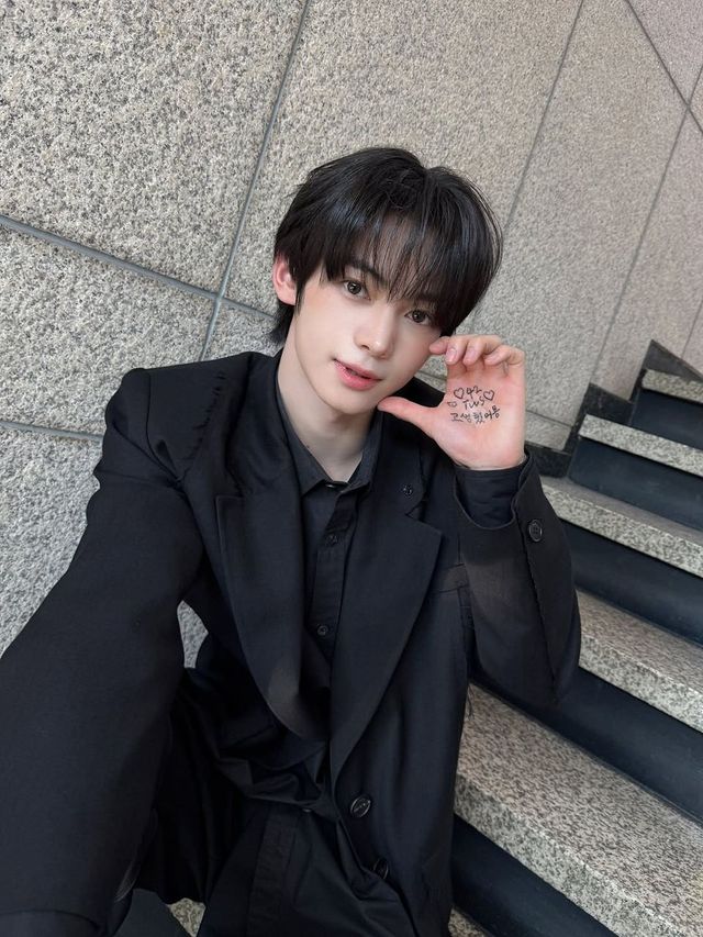 /사진=투어스 인스타그램