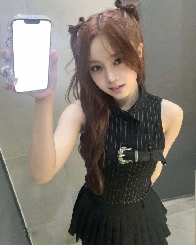 /사진=유니스 인스타그램