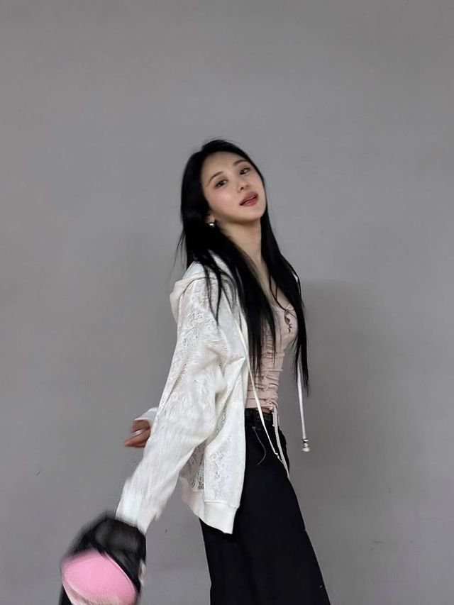 /사진=이채연 인스타그램