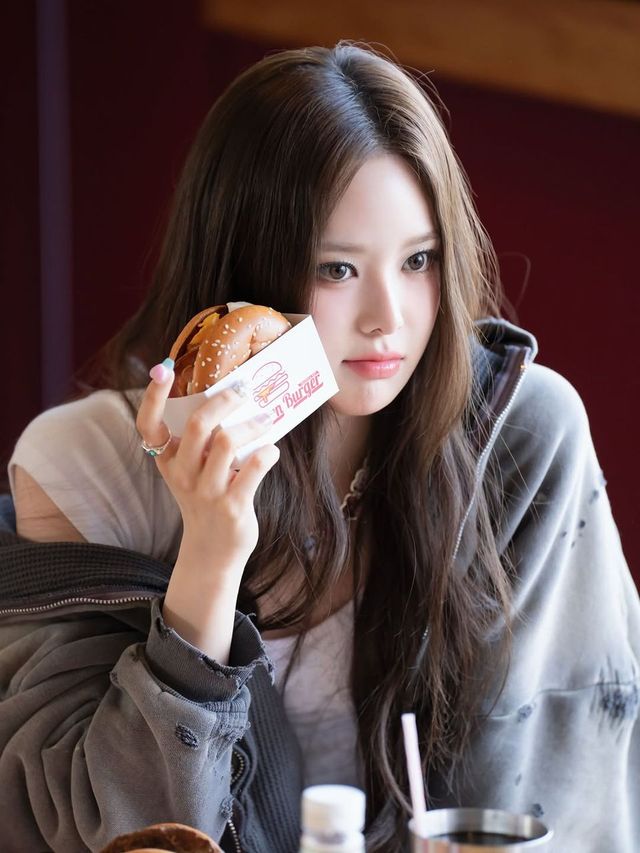 /사진=이즈나 인스타그램