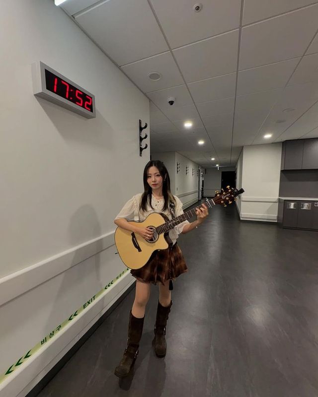 /사진=가수 흰 인스타그램