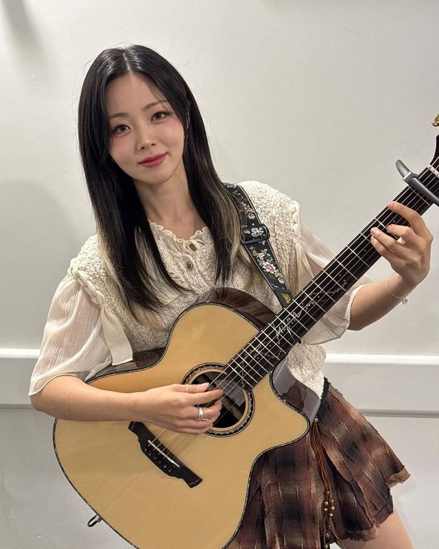 /사진=가수 흰 인스타그램