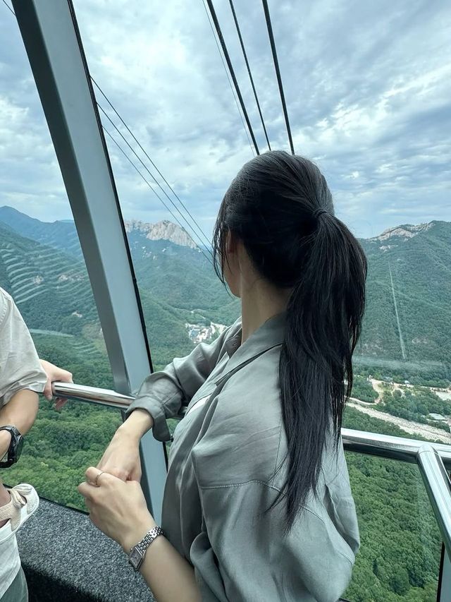 /사진=엄지 인스타그램