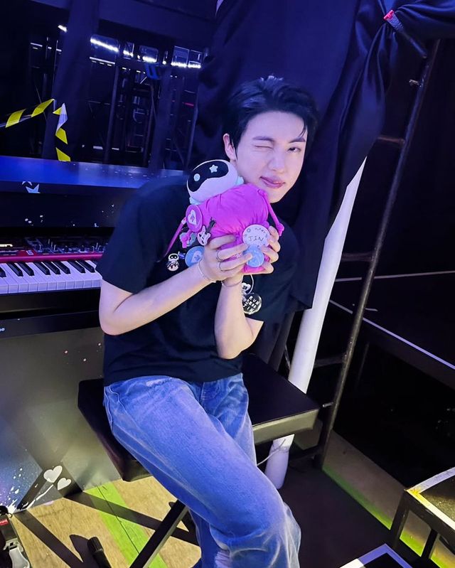 /사진=진(BTS) 인스타그램