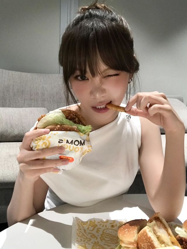 /사진=르세라핌 김채원 인스타그램