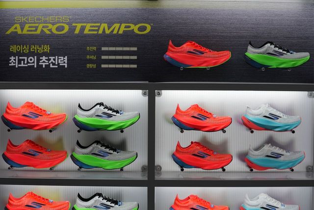 /사진=스케쳐스