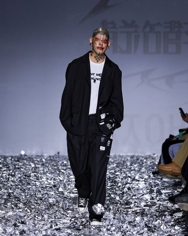 /사진=아조바이아조