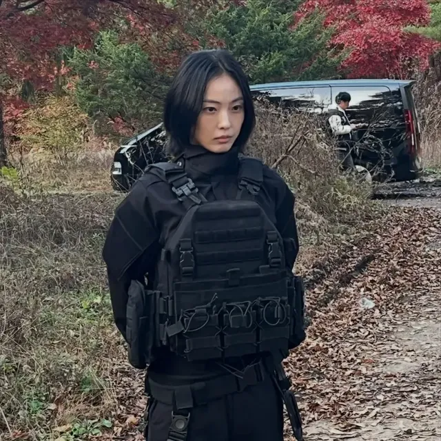 전술복 풀장착한 전소니 | 무지개 운수의 