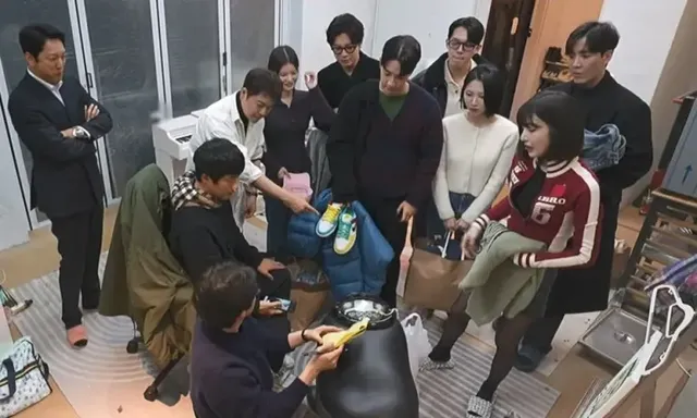 바자회 현장에 인산인해를 이룬 모습 | 뜨거운 기부 열기가 느껴진다. /사진=MBC ‘나 혼자 산다’