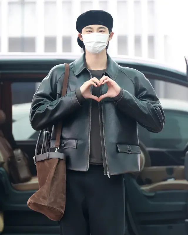 변우석의 밀라노 출국길 | 시크한 무드가 돋보이는 프라다 공항패션 /사진=프라다(PRADA)