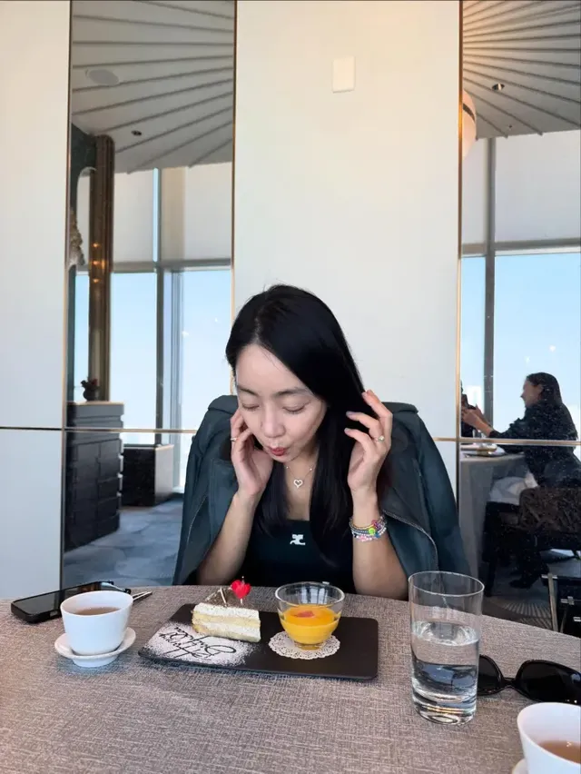 #생일축하 #온미녀 | 하트 초를 보며 소원을 비는 서효림의 단아한 생일 모먼트 /사진=서효림 인스타그램