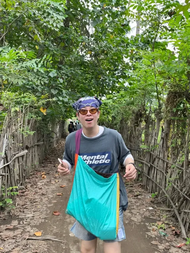 너드 레트로 미학 | 이국적인 골목 안에서 발산하는 자유분방하고 키치한 매력 /사진=표지훈 인스타그램