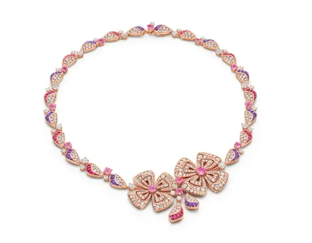  /사진=리사, 태국 밤하늘 수놓은 찬란한 비주얼… 