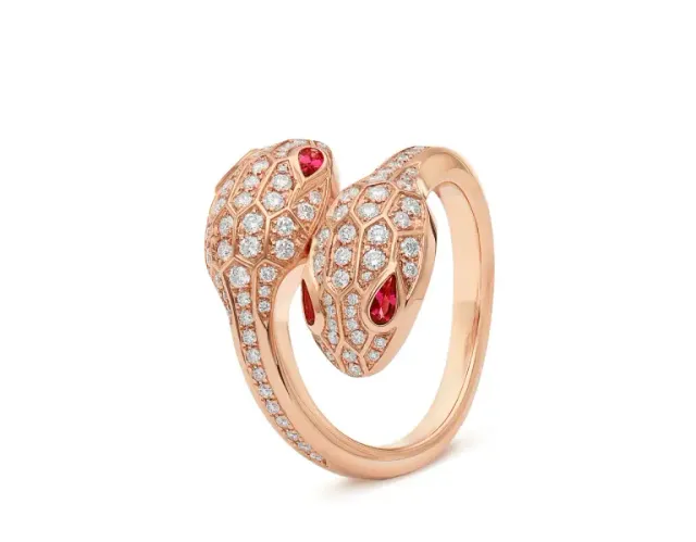  /사진=리사, 태국 밤하늘 수놓은 찬란한 비주얼… 