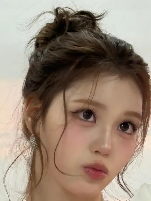 추럴 번 헤어 | 잔머리마저 예술로 승화시킨 