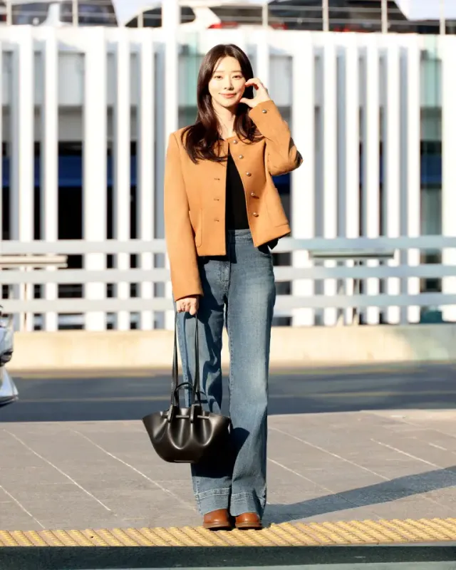 배우 이주빈이 시슬리 화보 촬영 차 태국 방콕으로 출국하는 모습 | 완벽한 공항패션으로 시선 집중 /사진=시슬리(SISLEY) 제공