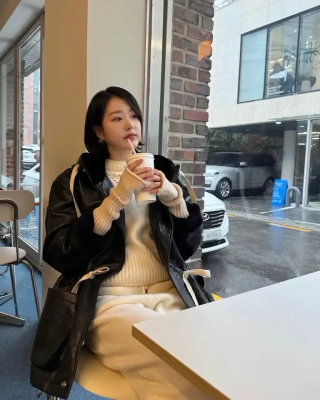 장다아 데일리룩 | 위트 있는 포즈와 함께 뽐낸 차세대 패션 아이콘의 위엄 /사진=장다아 인스타그램