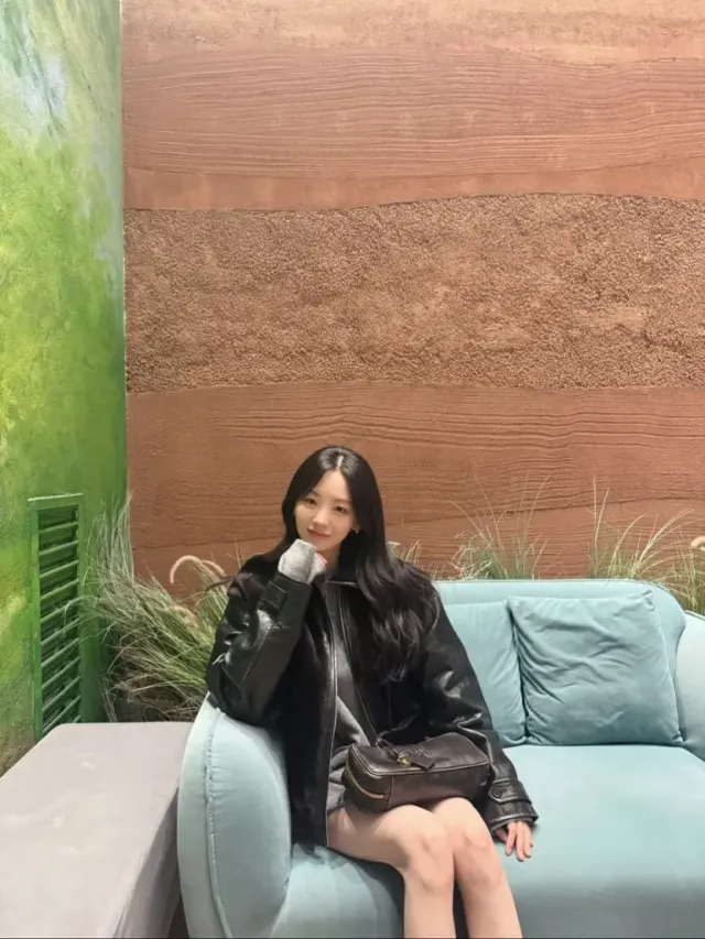 레이스업 워커 부츠 | 하의 실종 룩에 