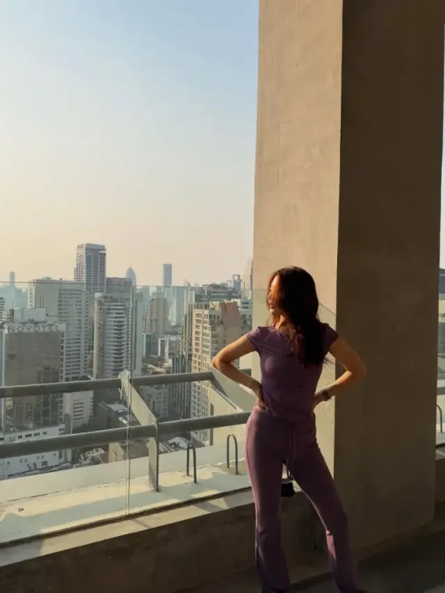 선셋 실루엣 | 황금빛 태양 아래 역광조차 뚫고 나오는 완벽한 비율 /사진=남지현 인스타그램