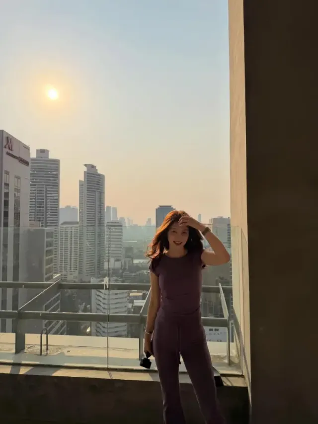 루프탑 눈바디 | 운동 후 여유로운 휴식마저 화보로 만드는 탄탄한 실루엣 /사진=남지현 인스타그램