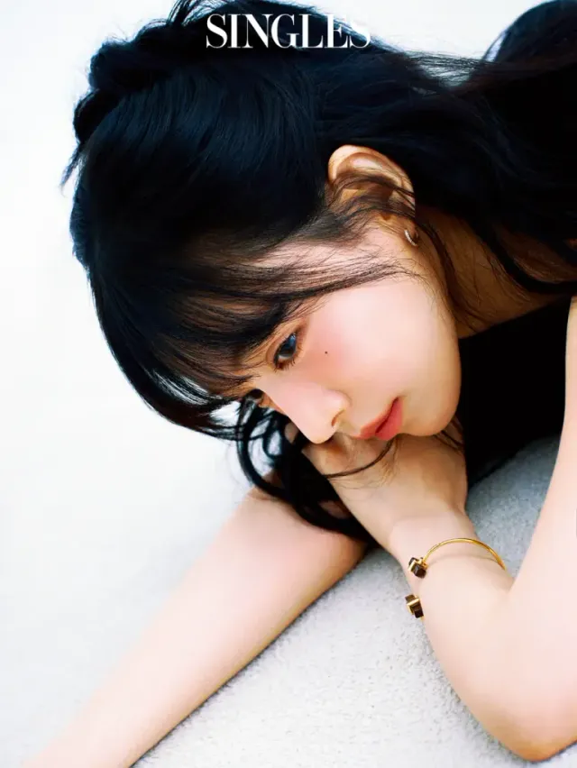 /사진=싱글즈, 프로미스나인 채영 3월호 화보 인터뷰 공개