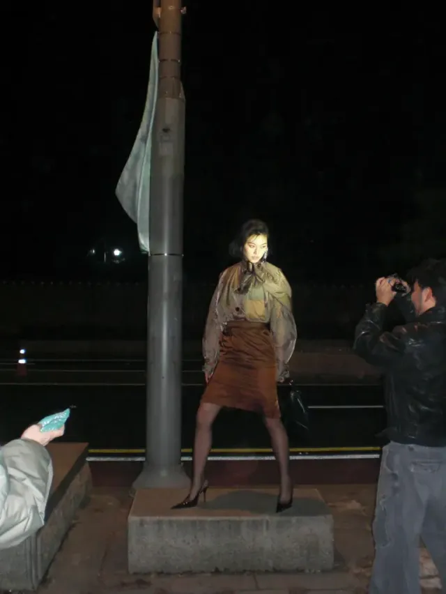 전시회 비주얼 | 예술적인 공간 속에서도 묻히지 않는 독보적인 분위기 /사진=김도연 인스타그램