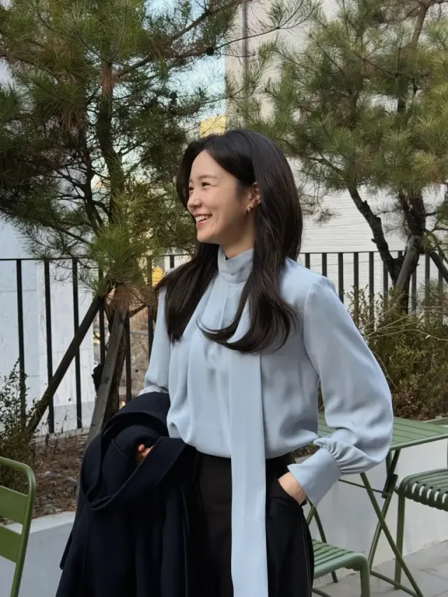 실크 텍스처 | 은은한 광택감이 돋보이는 소재로 고급스러움을 극대화 /사진=장예원 인스타그램