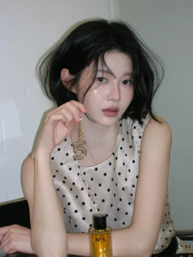 도트 민소매 원피스 | 클래식한 패턴으로 연출한 단아하고 우아한 실루엣