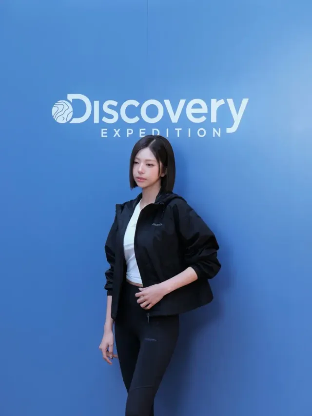 윈드브레이커 | 블랙 컬러의 가벼운 소재로 활동성과 시크함을 동시에 잡은 스타일링 /사진=김고은 인스타그램