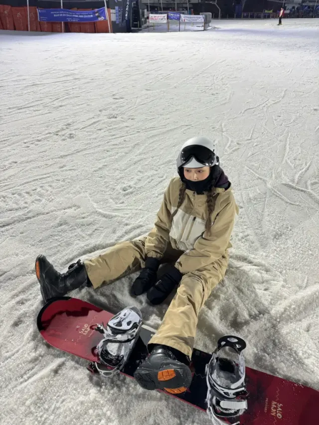 #설원위휴식 | 무심하게 앉아있어도 뿜어져 나오는 모델 아우라 /사진=한재인 인스타그램