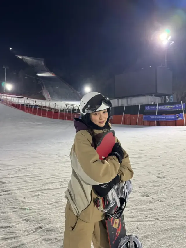 #샌드배색보드복 | 설원 위를 밝히는 은은한 컬러 믹스의 정석 /사진=한재인 인스타그램