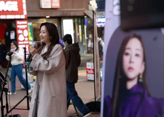 /사진=정혜린, 홍대 버스킹 ‘팬들과 특별한 만남’