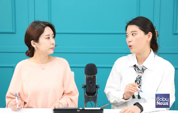 부모4.0 맘스클래스 이나영 육아MC와 박정은 '베싸TV' 크리에이터. 소장섭 기자 ⓒ베이비뉴스