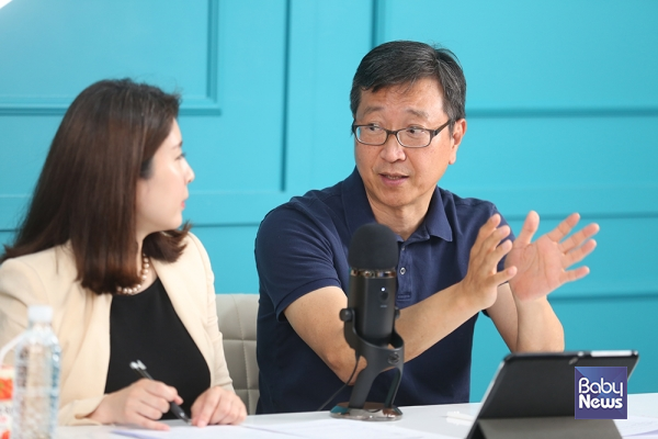 하정훈 하정훈소아청소년과의원 원장 부모4.0 맘스클래스 라이브. 소장섭 기자 ⓒ베이비뉴스