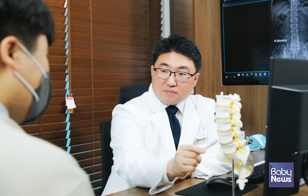 도움말=강병무 동탄 매듭병원 정형외과 원장. ⓒ매듭병원