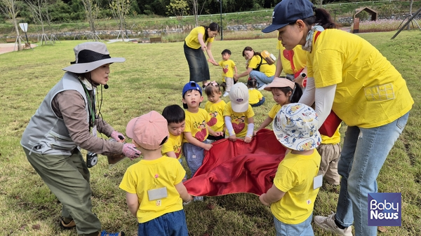 보육의 질은 교사 1명이 아이에게 얼마나 집중할 수 있는지에서 시작된다. ⓒ한국가정어린이집연합회
