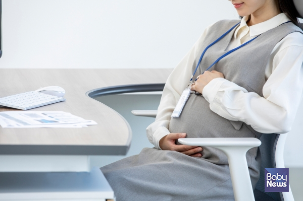 인사혁신처가&nbsp;중앙행정기관 최초로 임신 중인 공무원의 주 1회 재택근무를 의무화한다. ⓒ베이비뉴스