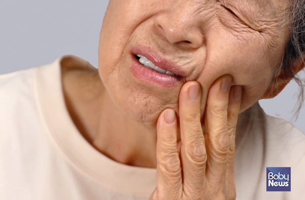 재가 노인을 대상으로 방문 구강건강관리 시범사업이 시작된다. ⓒ베이비뉴스