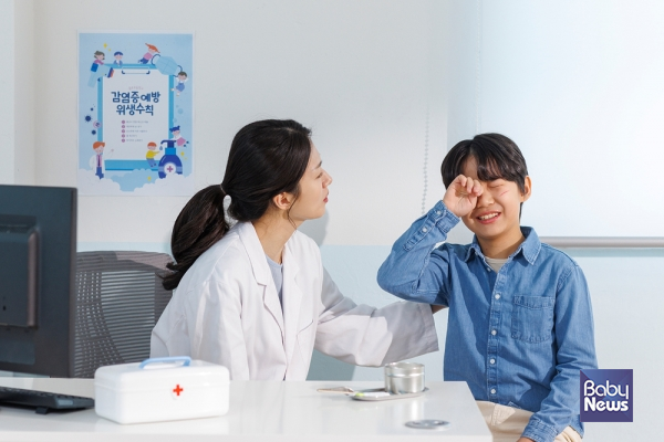 어린이보험은 단순히 의료비를 보장하는 역할을 넘어, 부모가 아이를 간병할 때 발생하는 경제적 부담까지 줄여주는 중요한 역할을 한다. ⓒ베이비뉴스