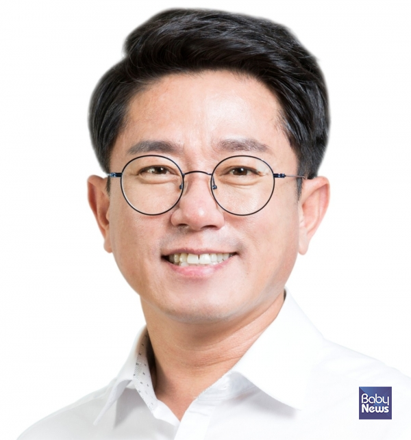 제21대 대통령 선거 이재명 더불어민주당 후보의 중앙선거대책위원회 정무2실 부실장으로 임명된 더불어민주당 이동기 전 속초인제고성양양지역위원장. ⓒ이동기