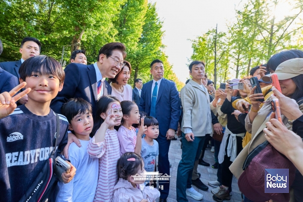 5월 5일 어린이날을 맞아&nbsp;서울 광진구 어린이대공원을 깜짝 방문한 이재명 대통령과 김혜경 여사. ⓒ청와대