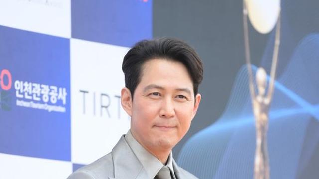 이정재, 하와이 영화 비평가 협회상 신인감독상 수상