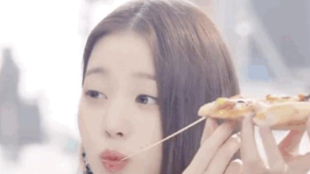 장원영, 피자 광고 욕먹는 이유는 드럽게 맛없게 먹네