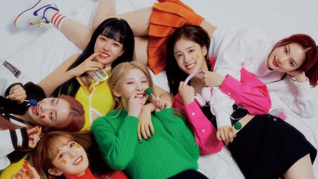 스테이씨 화보, 러블리→청순한 모습까지 듬뿍