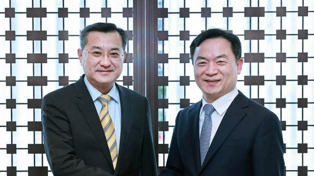 대 중 수출 9개월 연속 감소 속…정대진 통상차관보 리 페이 중 부장조리와 회담