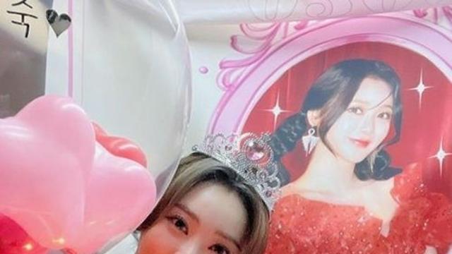 홍지윤, 생일날 의미심장 글 거짓말 지겹다