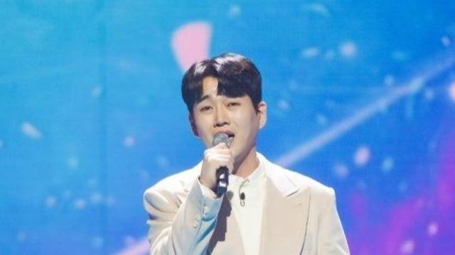 학폭 논란 황영웅, 불타는 트롯맨 이어 전국투어도 빠진다